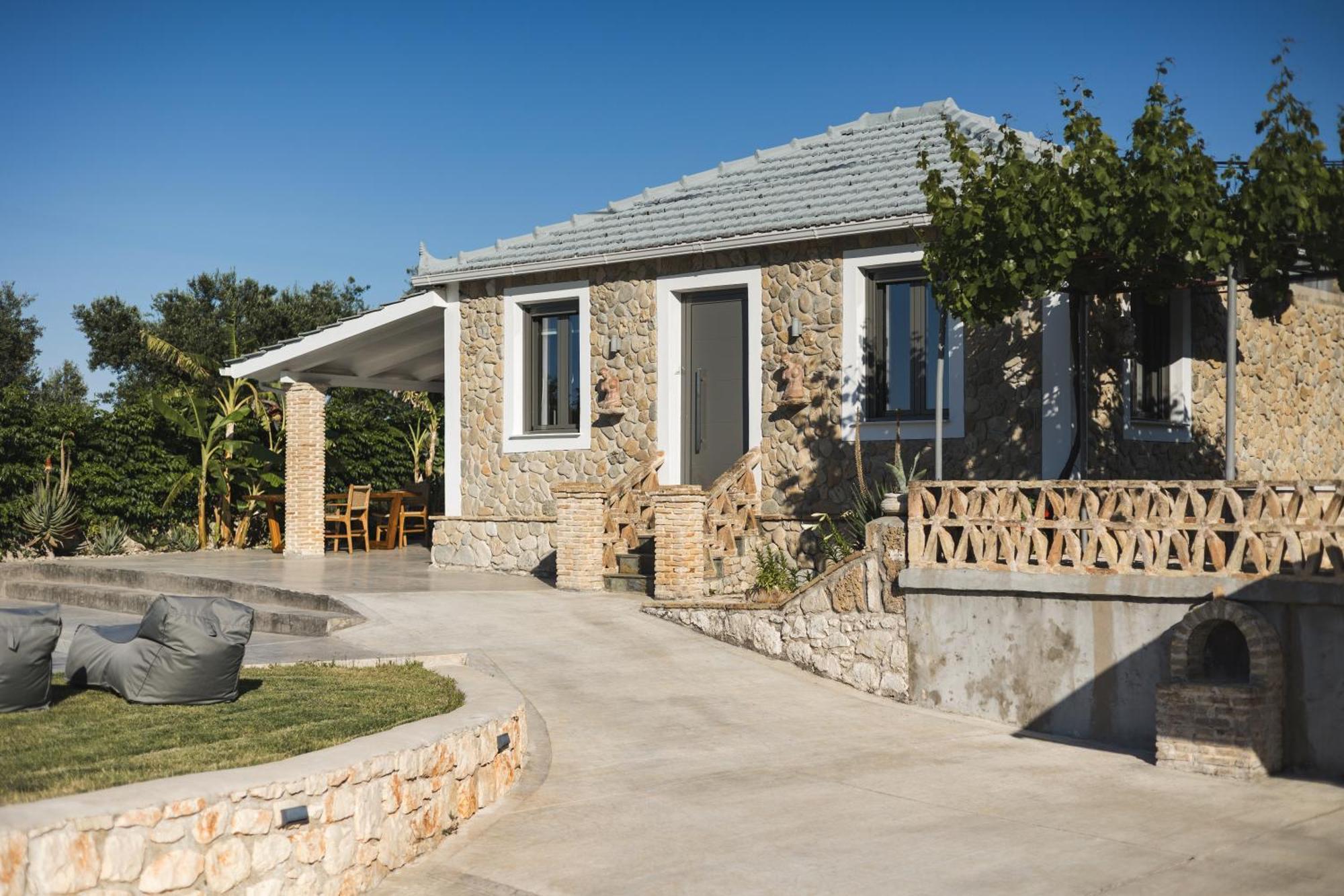 Binios Villa - Private Pool, Walking Distance From The Beach Vasilikí Eksteriør billede